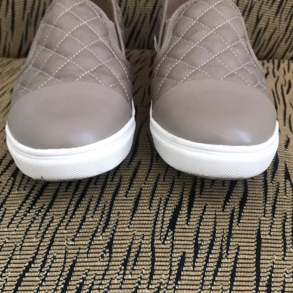 Sold - Picture 2 of 6